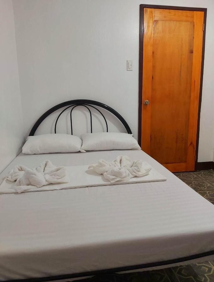3 Sisters Guest House 1 몰볼 외부 사진