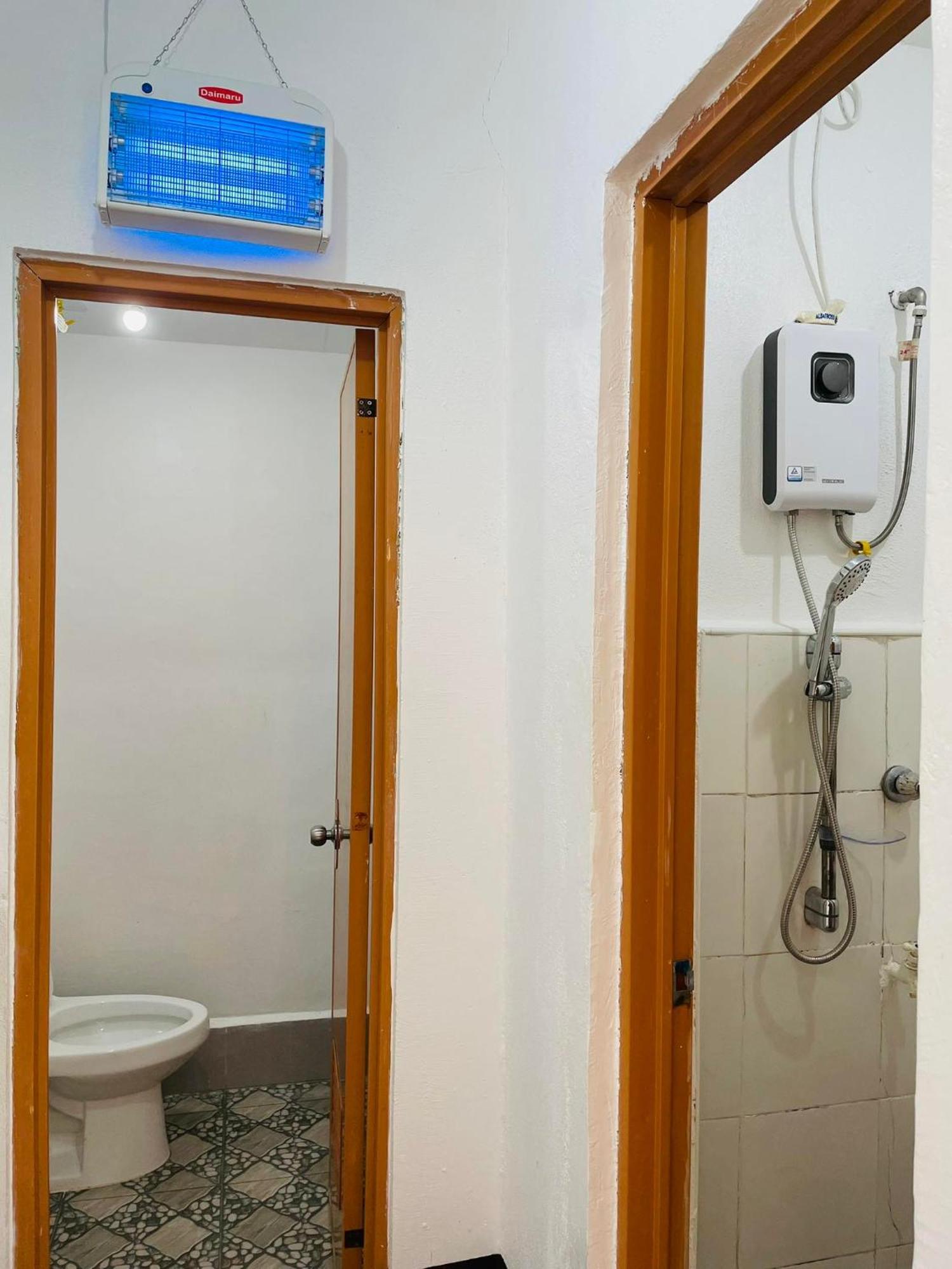 3 Sisters Guest House 1 몰볼 외부 사진