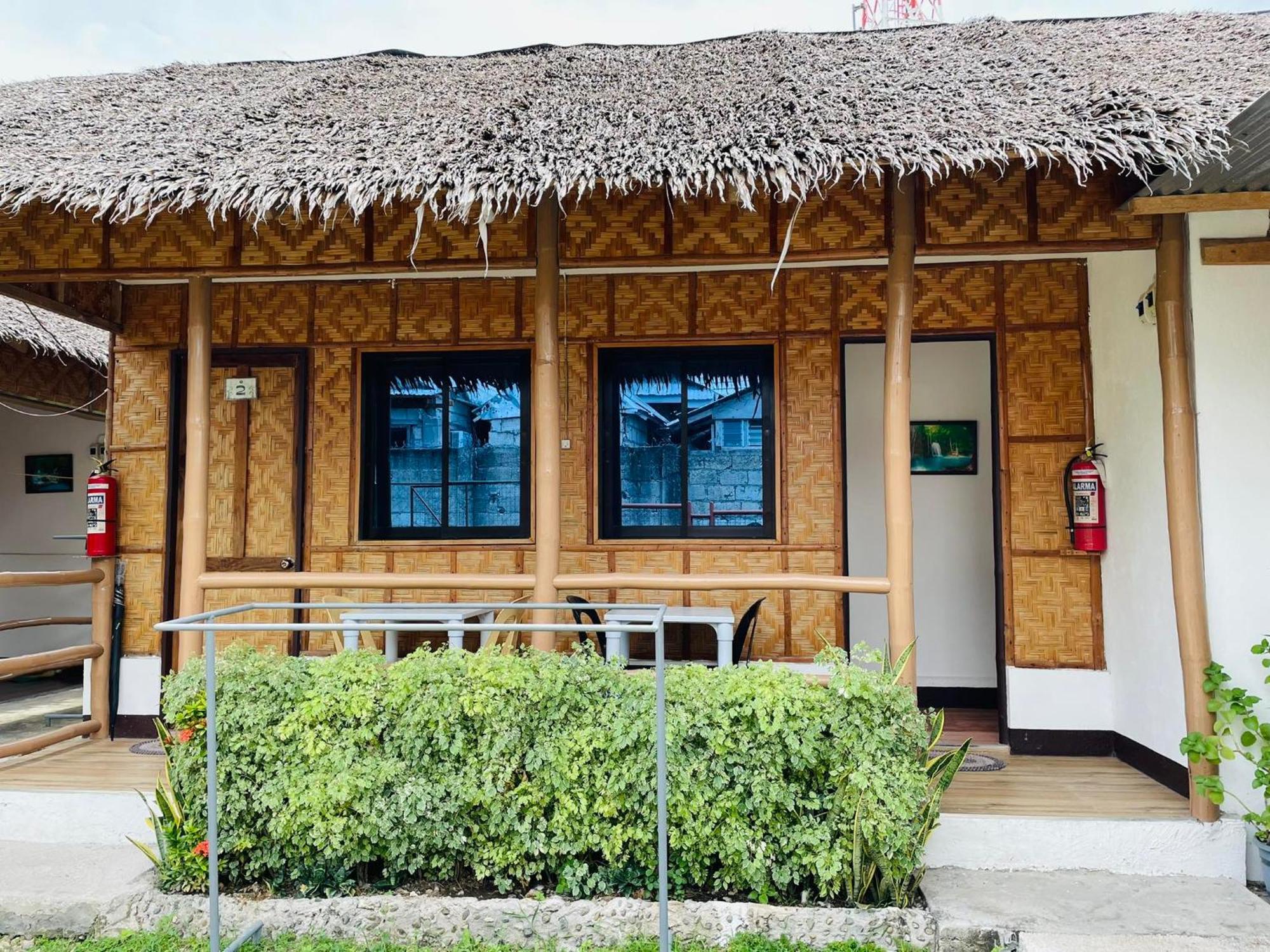 3 Sisters Guest House 1 몰볼 외부 사진