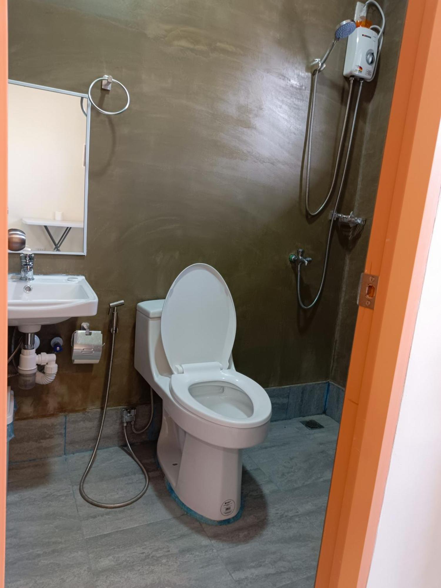 3 Sisters Guest House 1 몰볼 외부 사진
