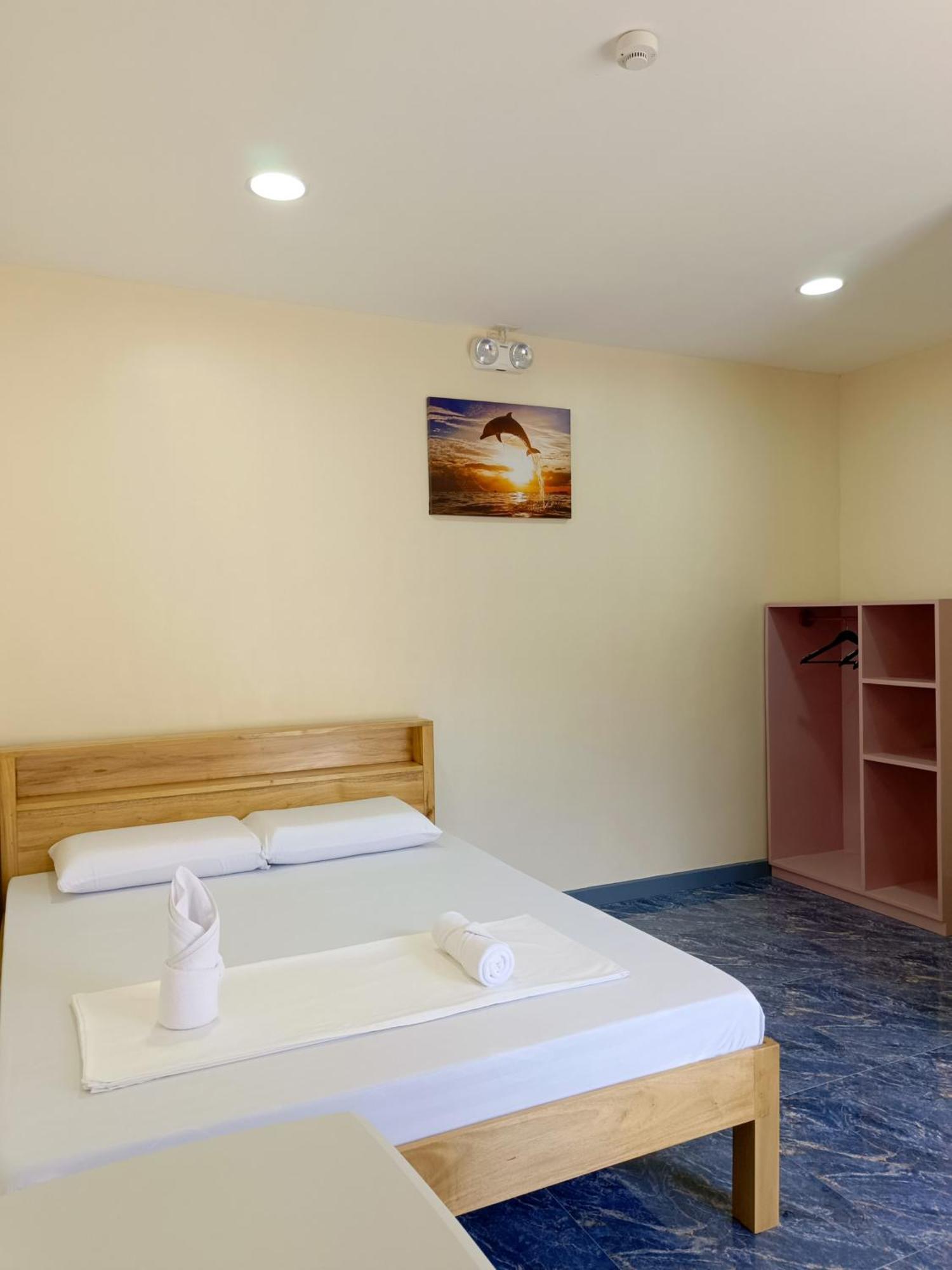 3 Sisters Guest House 1 몰볼 외부 사진