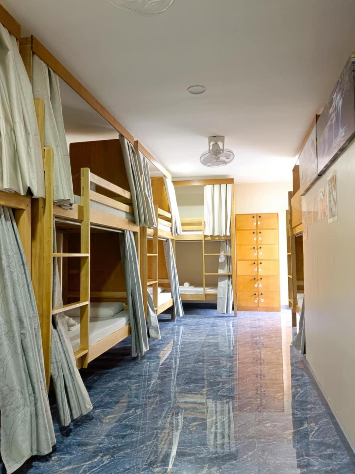 3 Sisters Guest House 1 몰볼 외부 사진